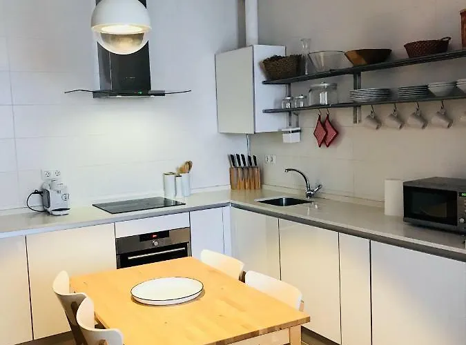 Casa De Cinco Torres